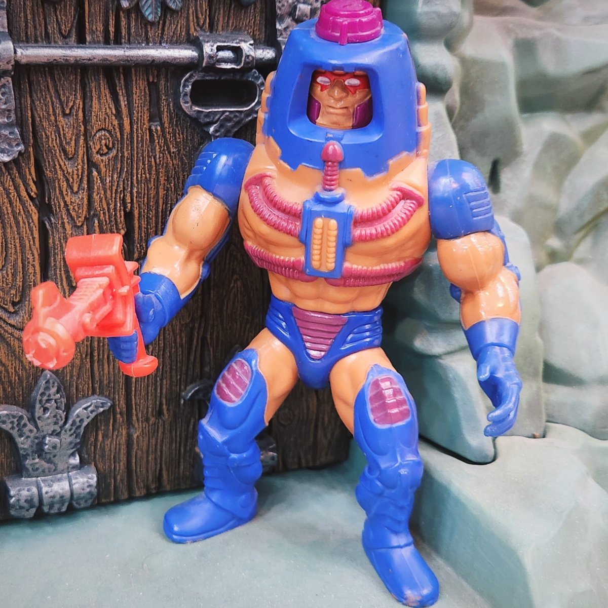 From the Archives:&nbsp;Man-E-Faces